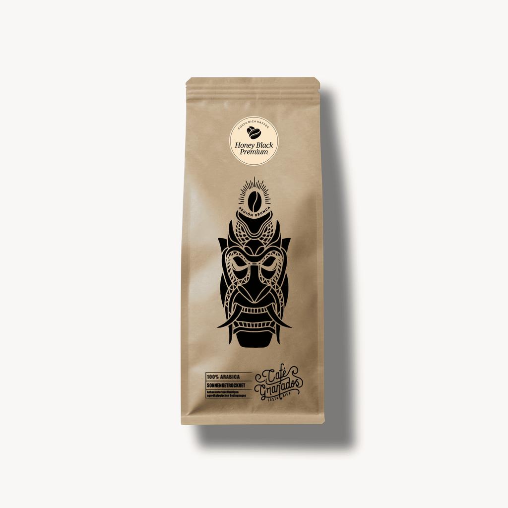 Produkt-Mockup einer kraftpapierfarbenen Kaffeepackung von Café Granados, Sorte Honey Black Premium – Single-Origin Costa Rica Kaffee auf hellem Hintergrund.